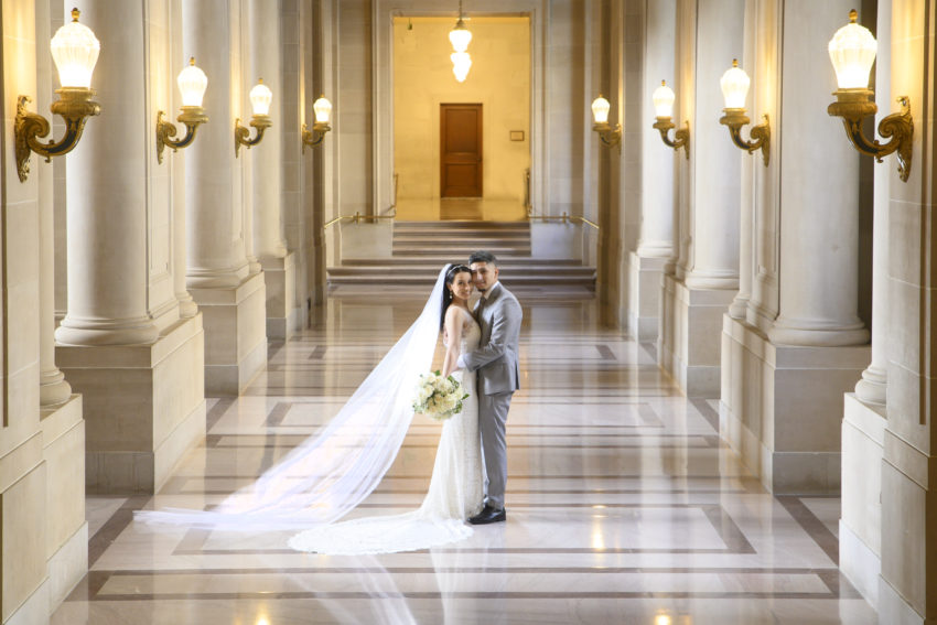 San Francisco city hall Wedding picture with antique lights