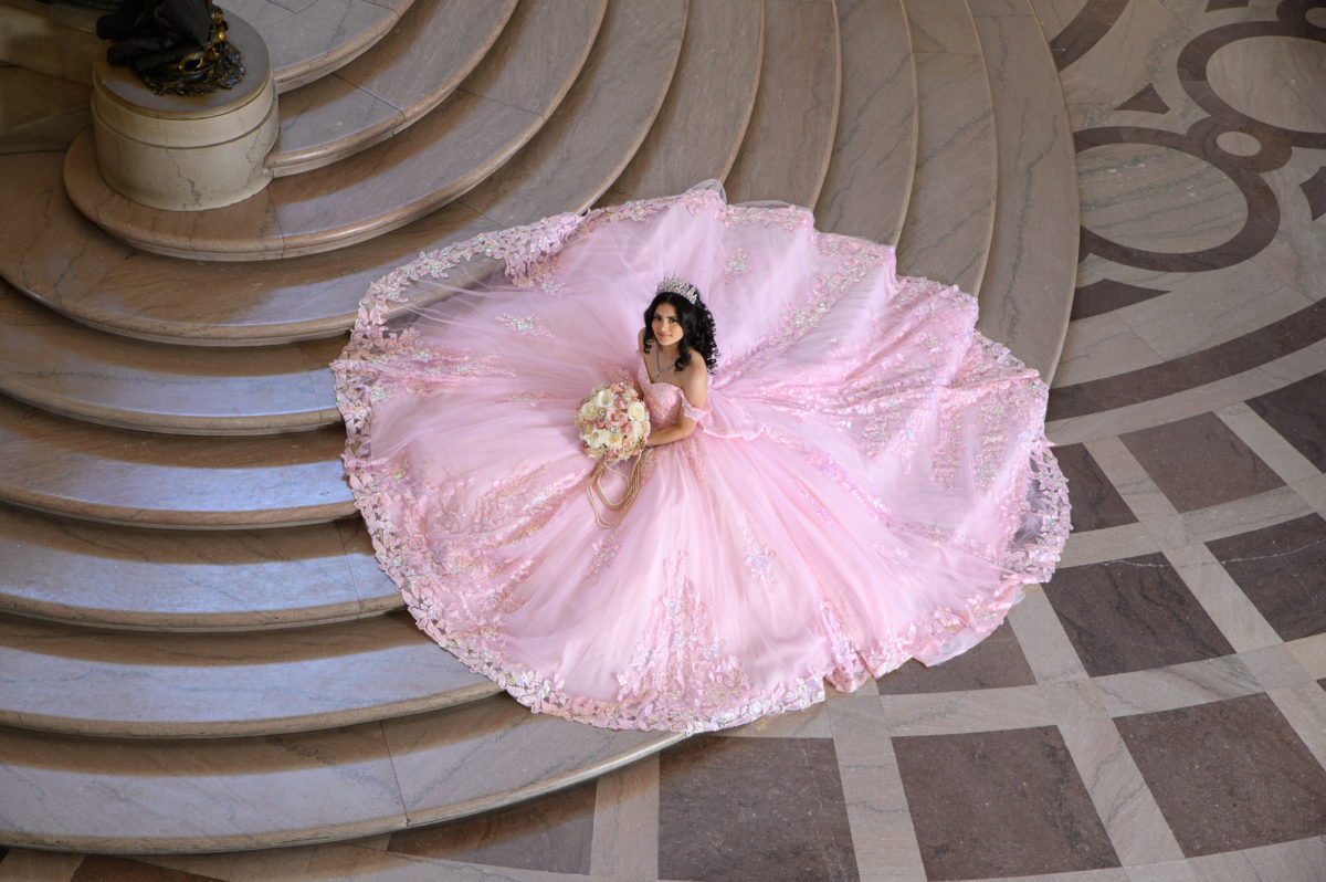 Quinceanera photographer at San Francisco city hall