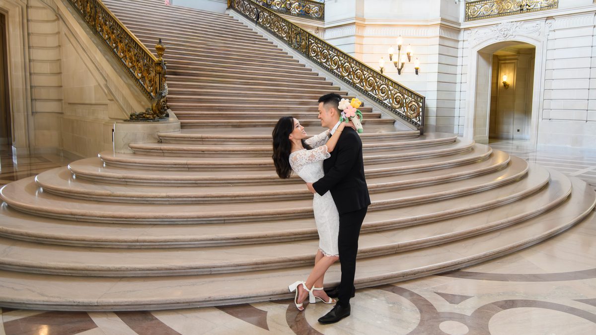 Fun wedding pictures at San Francisco city hall